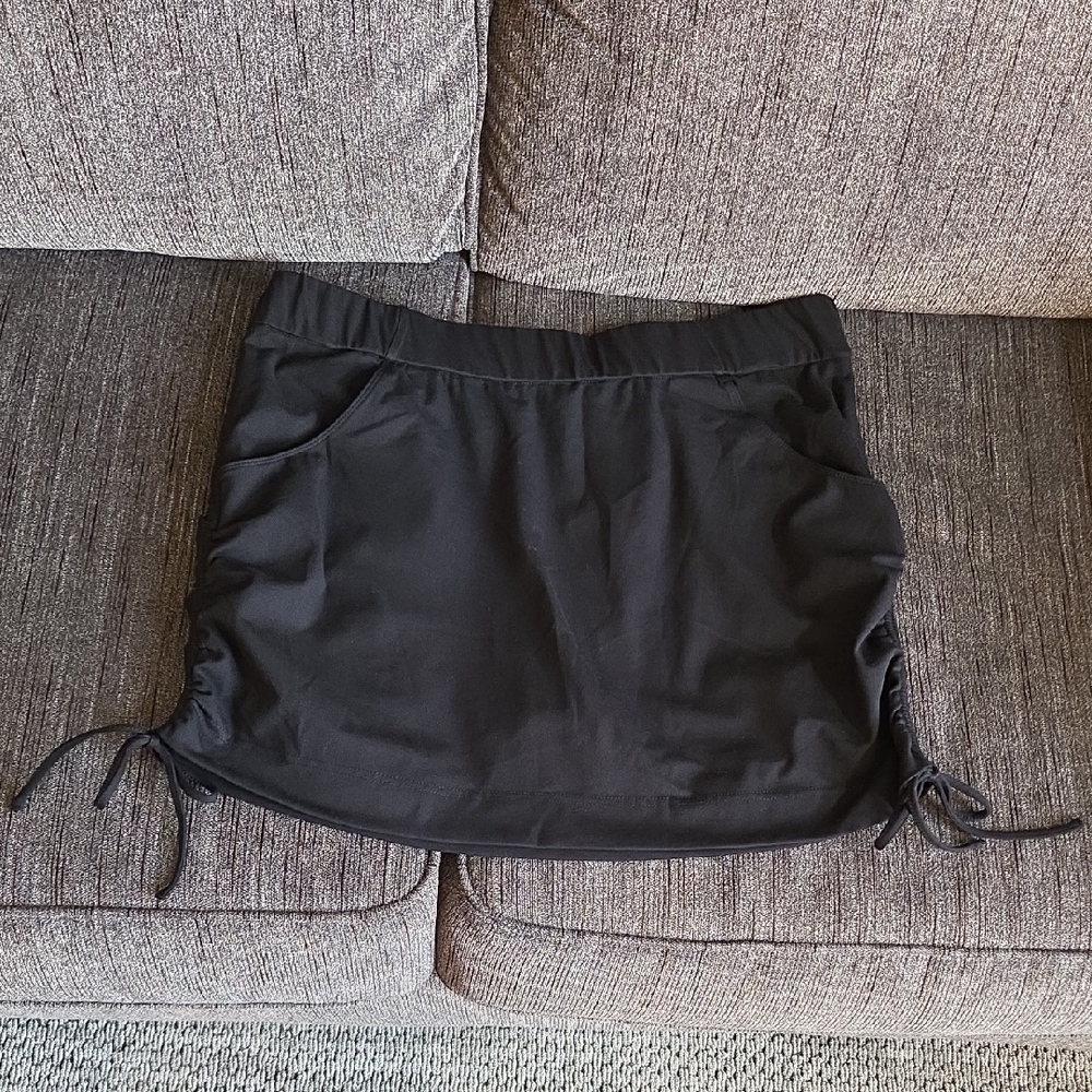 Nicole Miller Black Mini Skirt